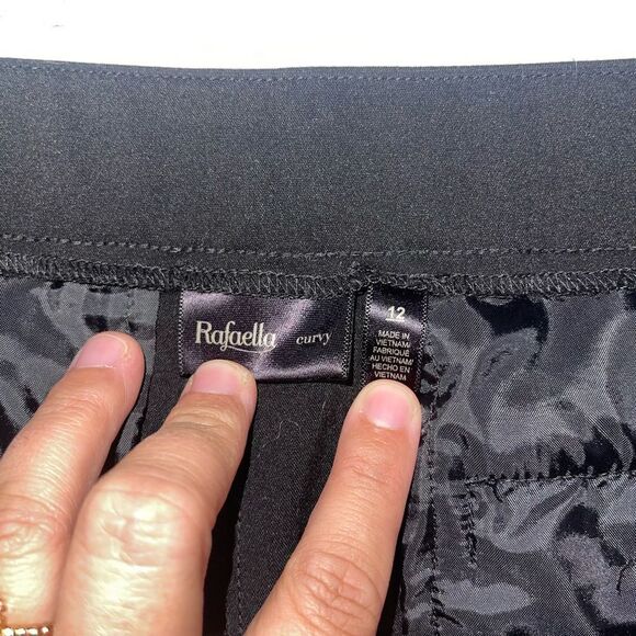 Rafaella‎ Curvy Black Shorts - Size 12 - Picture 3 of 9